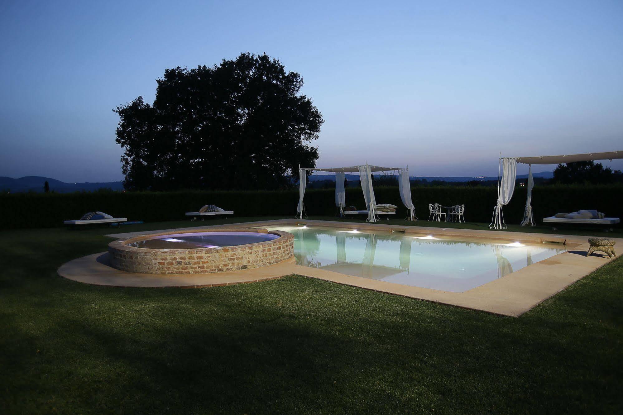 Relais Montemaggiore Bettolle Buitenkant foto