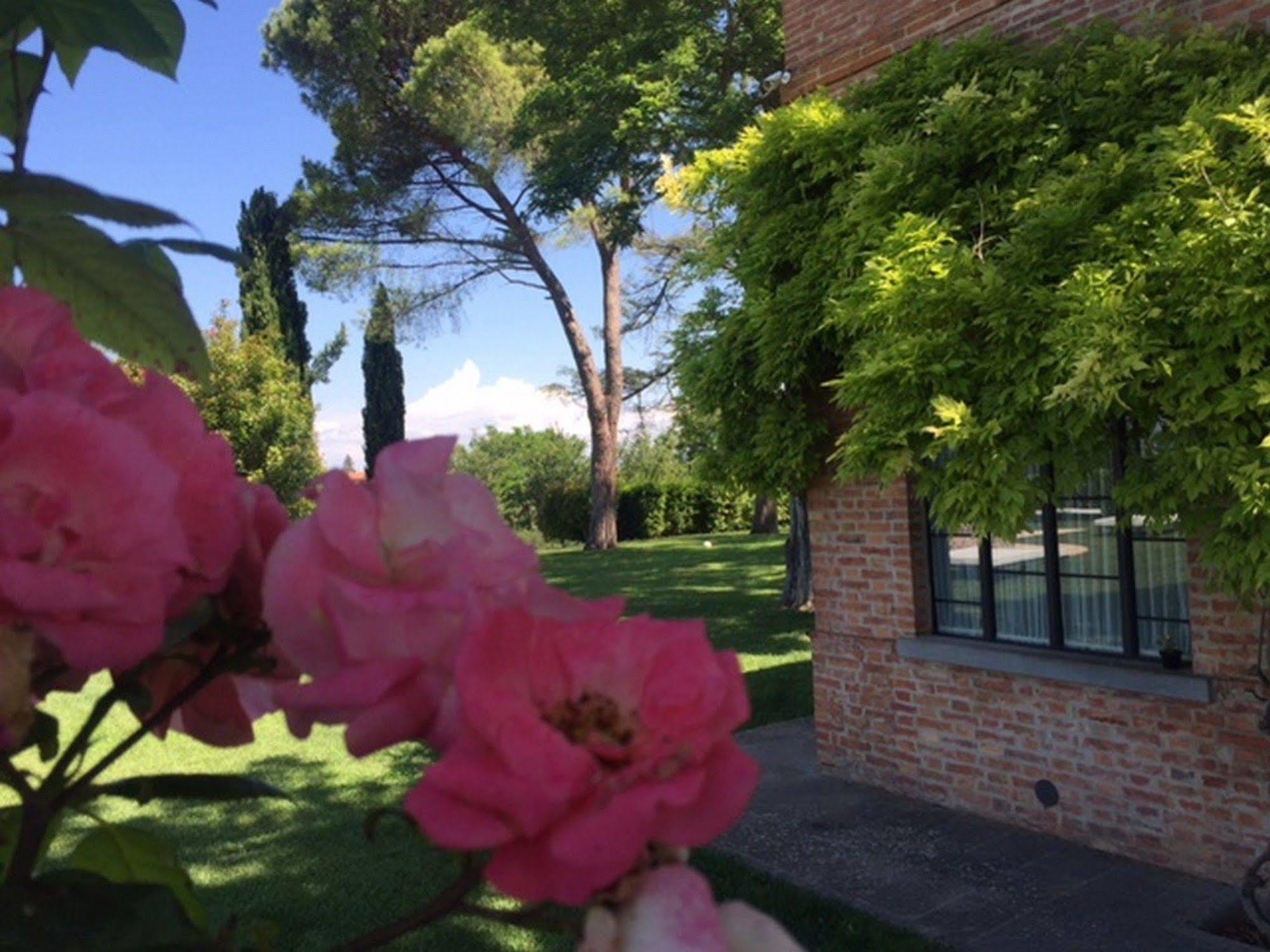 Relais Montemaggiore Bettolle Buitenkant foto